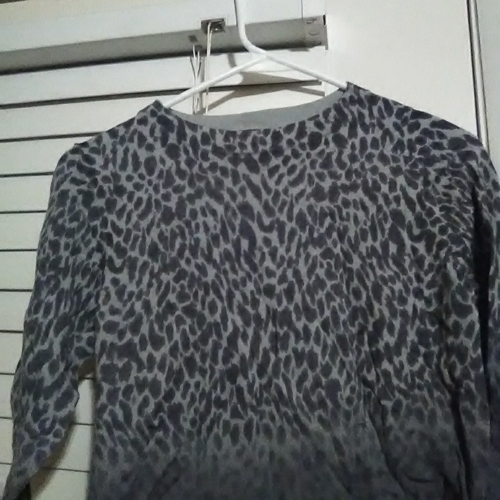 Blouse - Picture 2 of 2